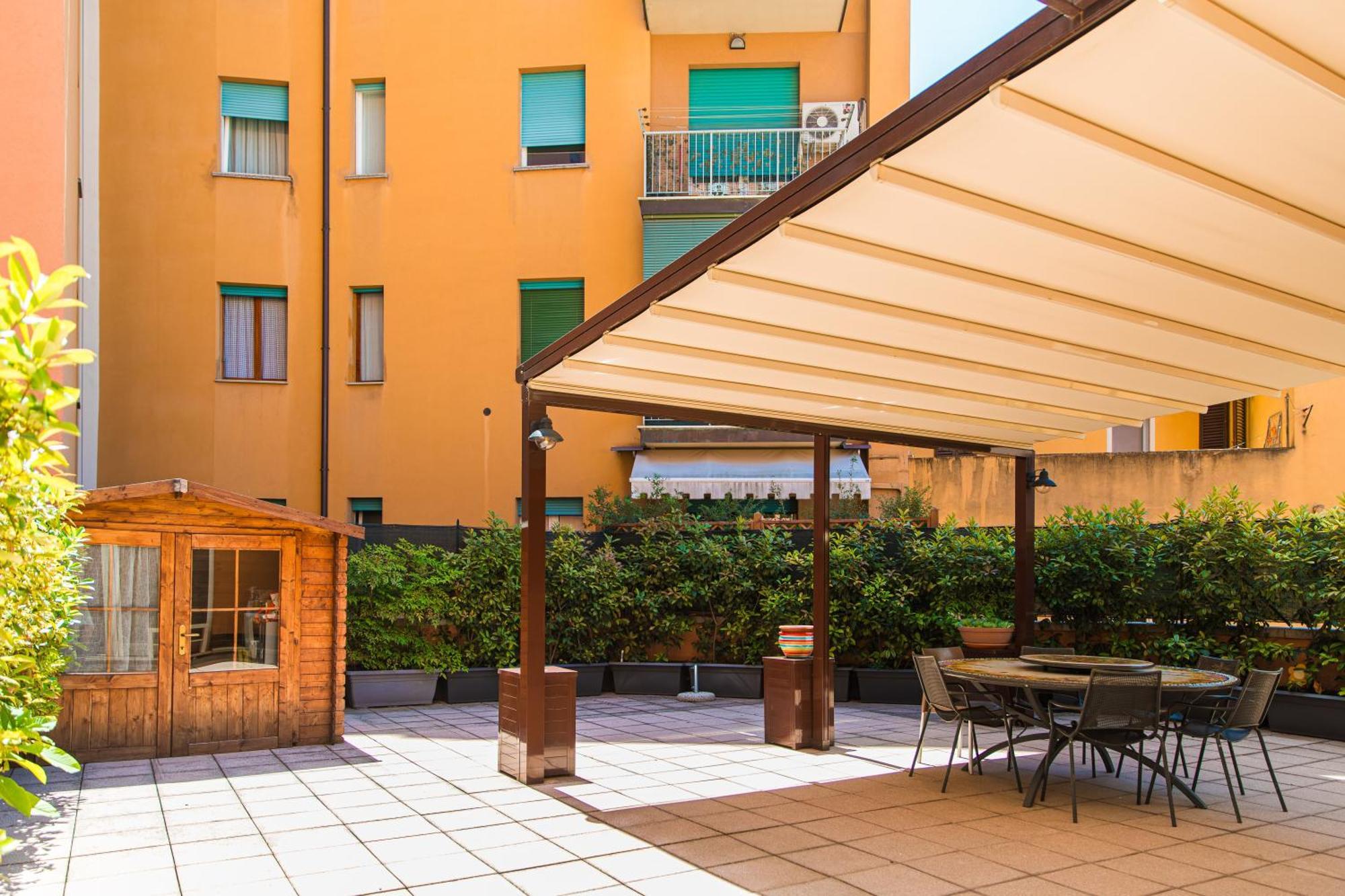 Nettuno Apartment - Private Garden In Bologna Center Dış mekan fotoğraf