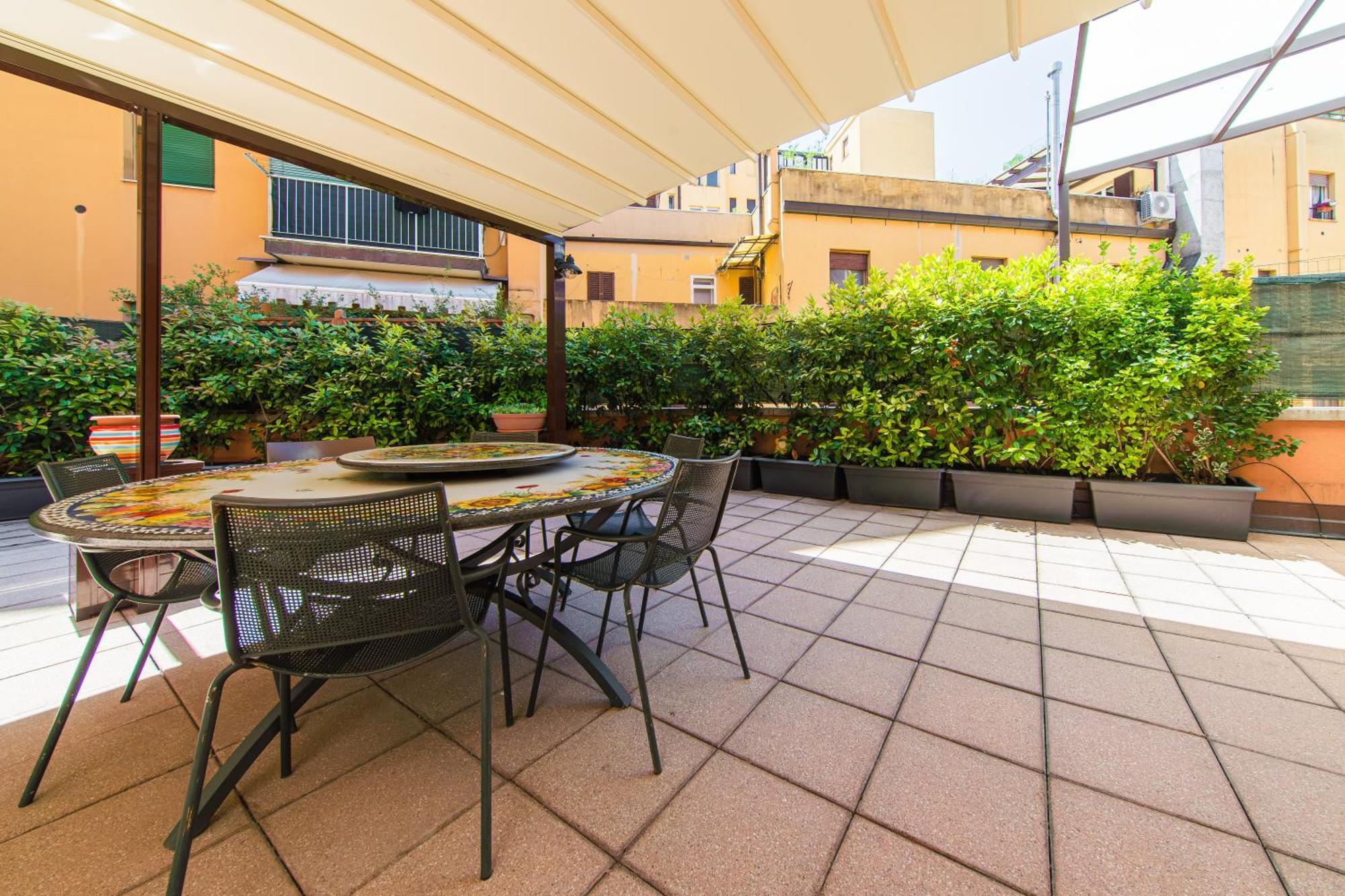 Nettuno Apartment - Private Garden In Bologna Center Dış mekan fotoğraf